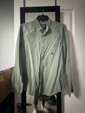 Hollister Epic Flex Long Sleeve Button-Down Shirt